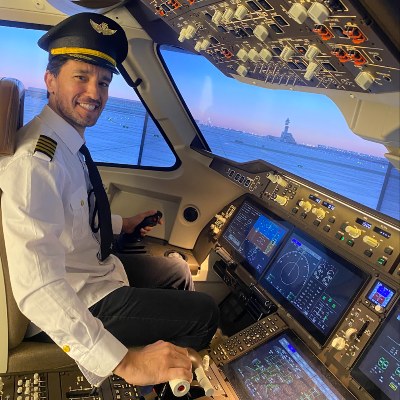 Train in a Flight Simulator